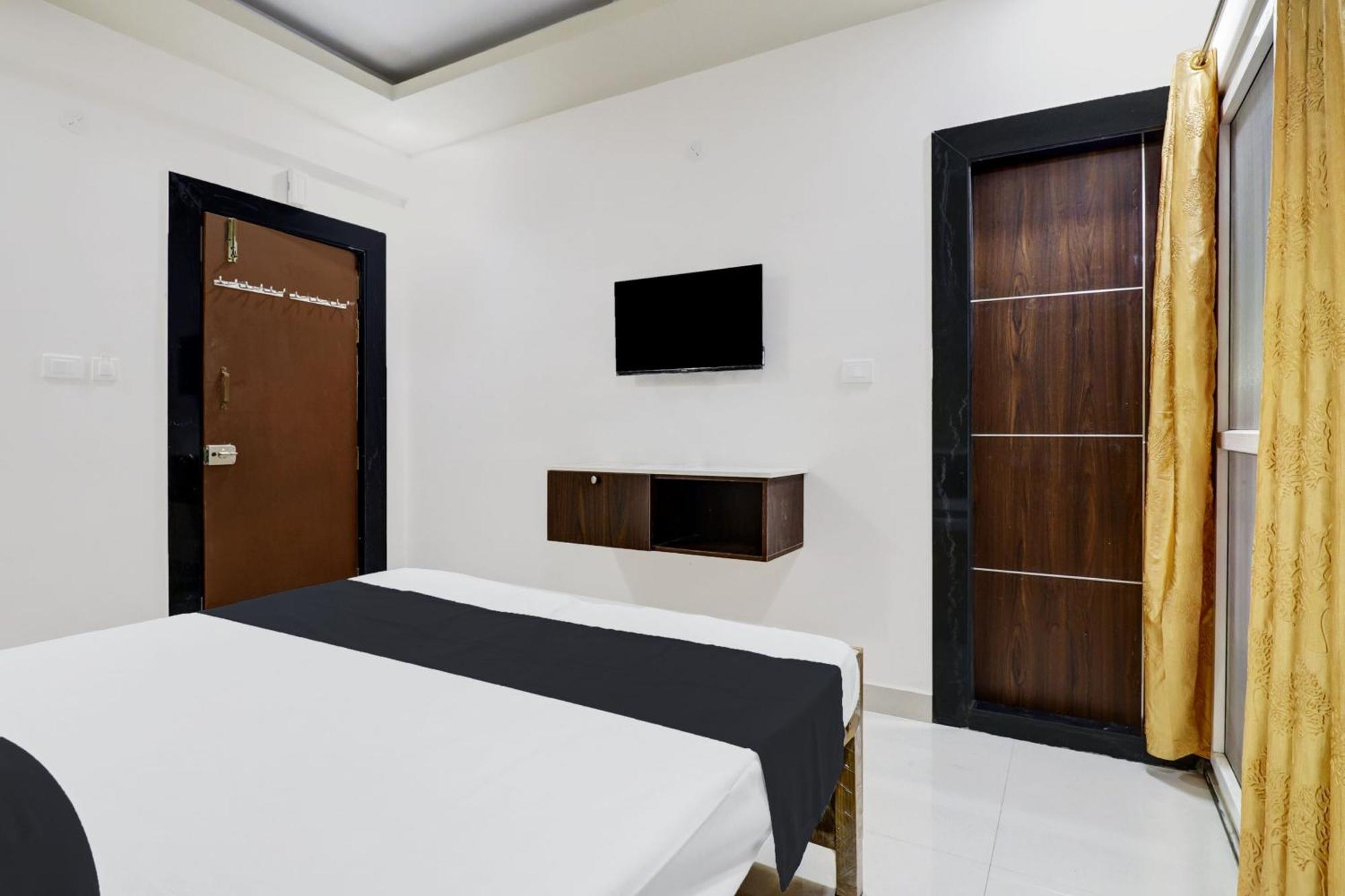 Super Hotel O Sri Harshitha Grand Near Zudio - Star Bazaar, Kundalhalli Gate Бангалор Екстериор снимка
