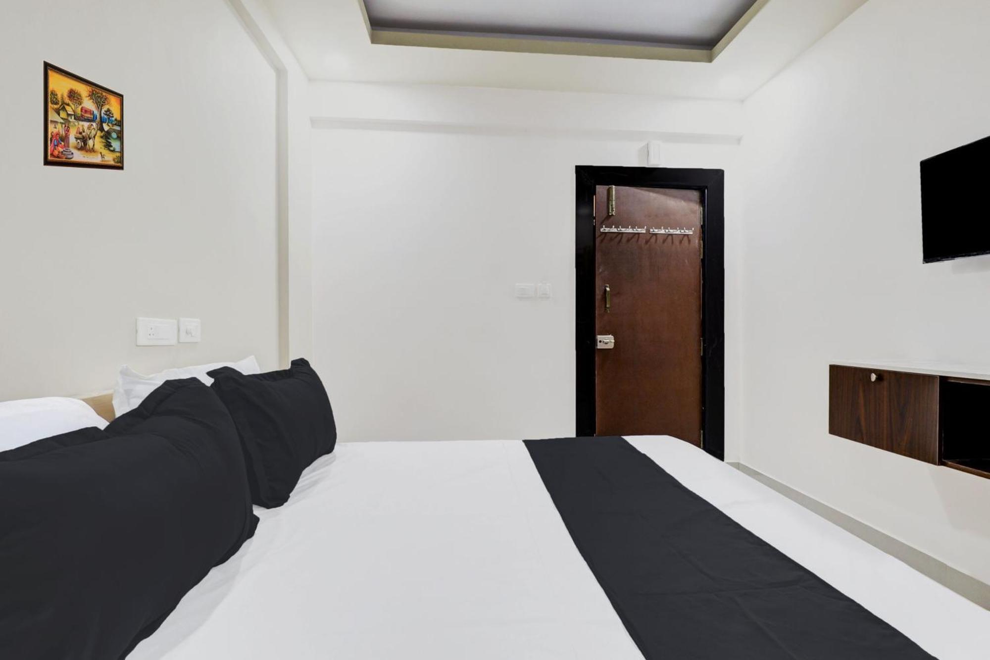 Super Hotel O Sri Harshitha Grand Near Zudio - Star Bazaar, Kundalhalli Gate Бангалор Екстериор снимка