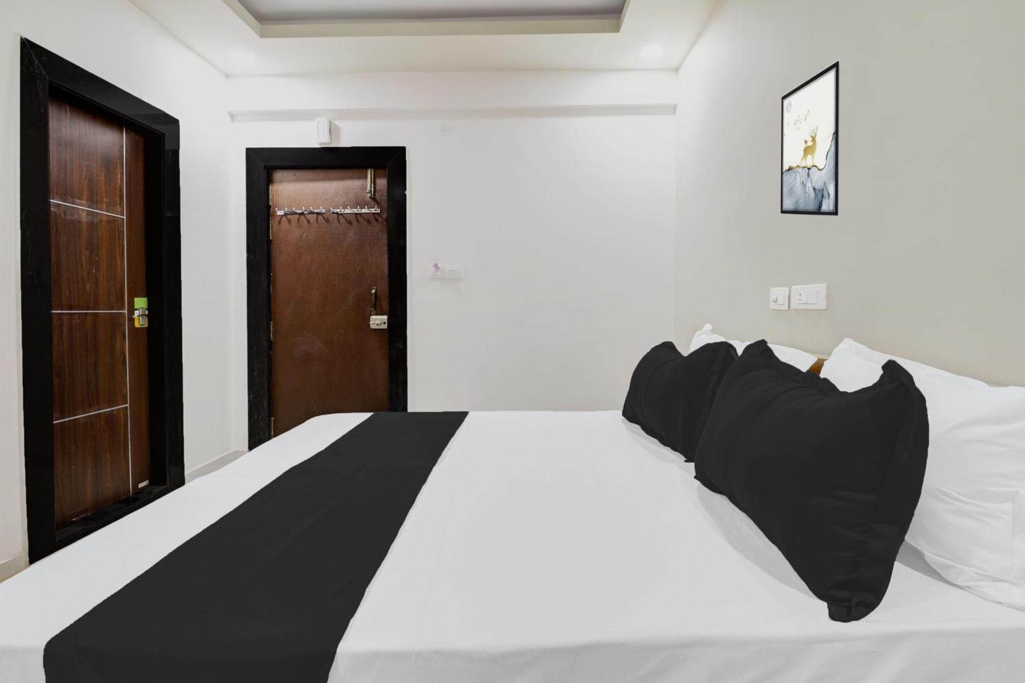 Super Hotel O Sri Harshitha Grand Near Zudio - Star Bazaar, Kundalhalli Gate Бангалор Екстериор снимка