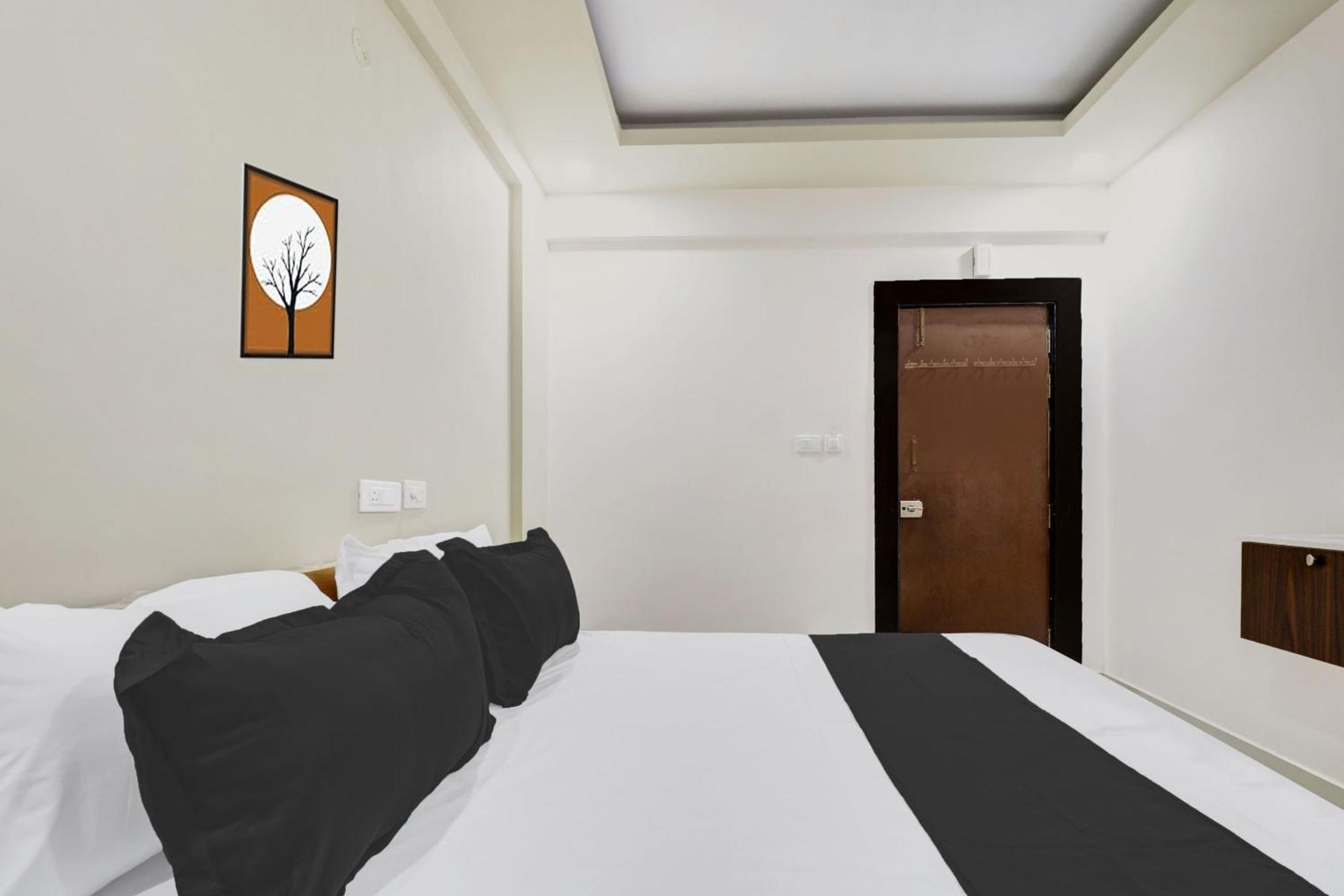 Super Hotel O Sri Harshitha Grand Near Zudio - Star Bazaar, Kundalhalli Gate Бангалор Екстериор снимка