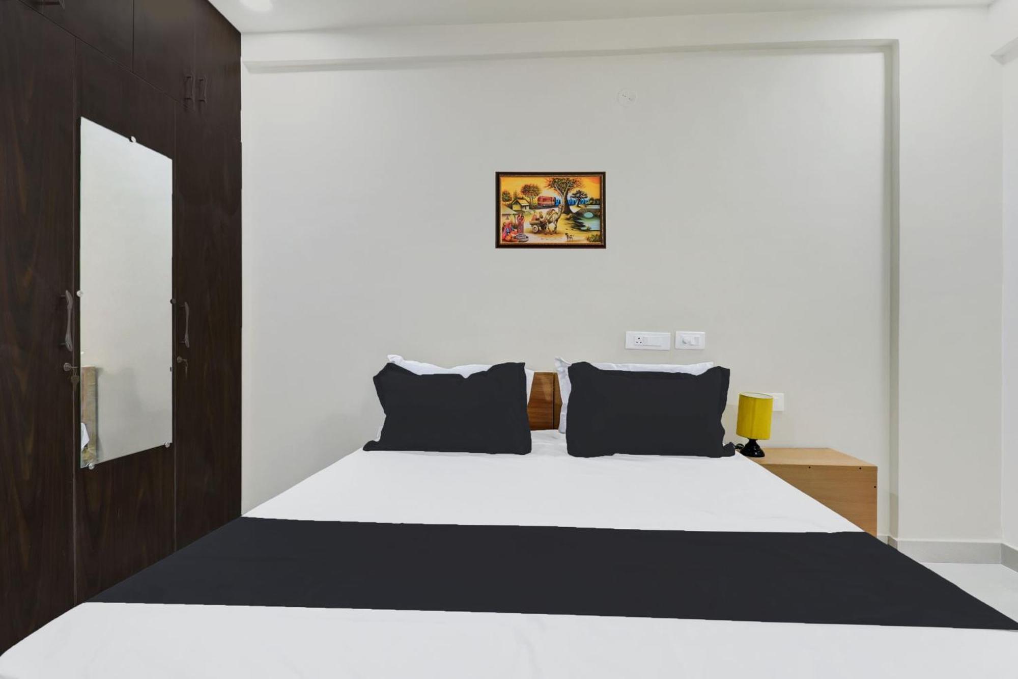 Super Hotel O Sri Harshitha Grand Near Zudio - Star Bazaar, Kundalhalli Gate Бангалор Екстериор снимка