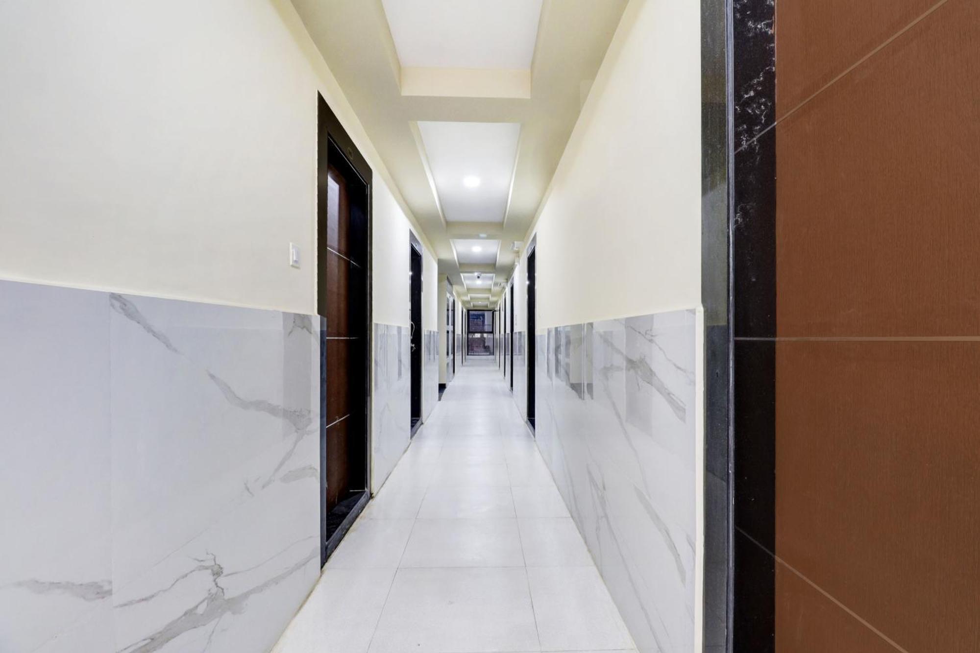 Super Hotel O Sri Harshitha Grand Near Zudio - Star Bazaar, Kundalhalli Gate Бангалор Екстериор снимка